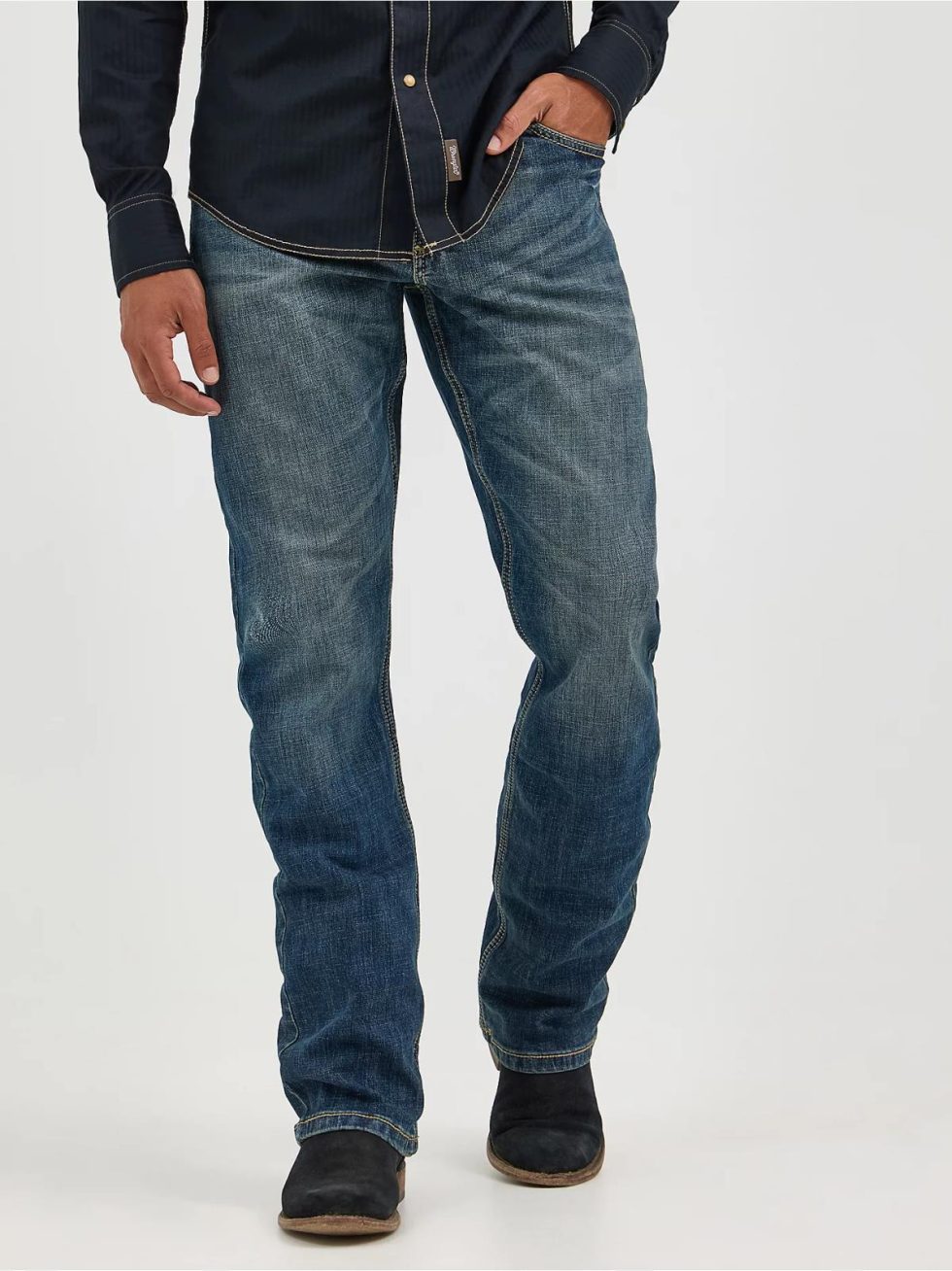 WRANGLER RETRO SLIM BOOT JEAN
